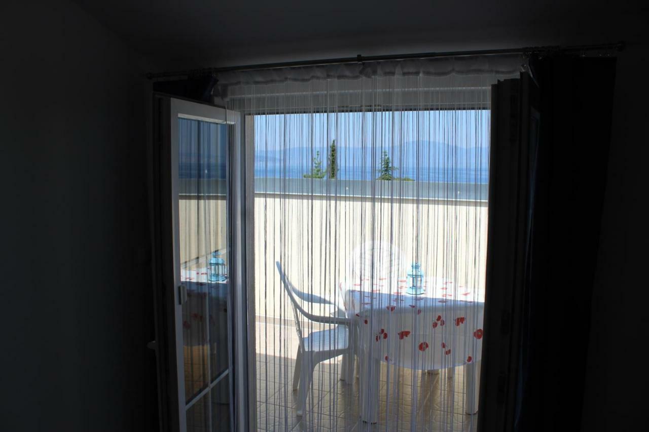 Apartment Ivan Malinska Buitenkant foto